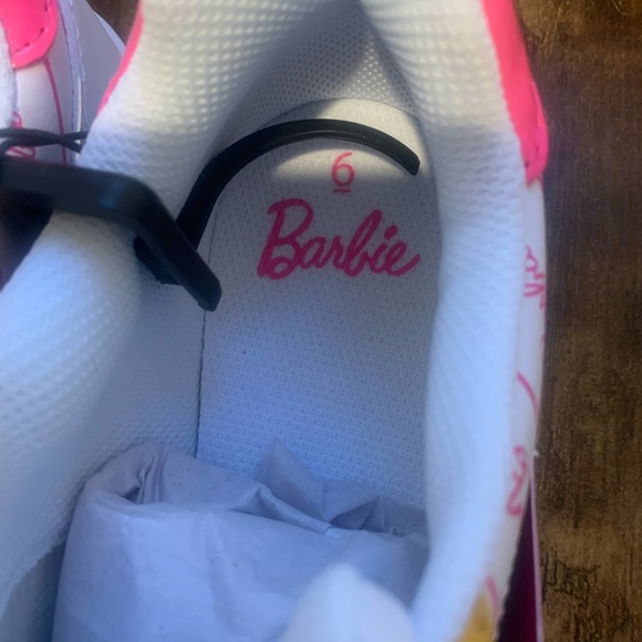 Barbie Tennis Shoes NWT Authentic Barbie Logo Sneackers - Picture 11 of 11